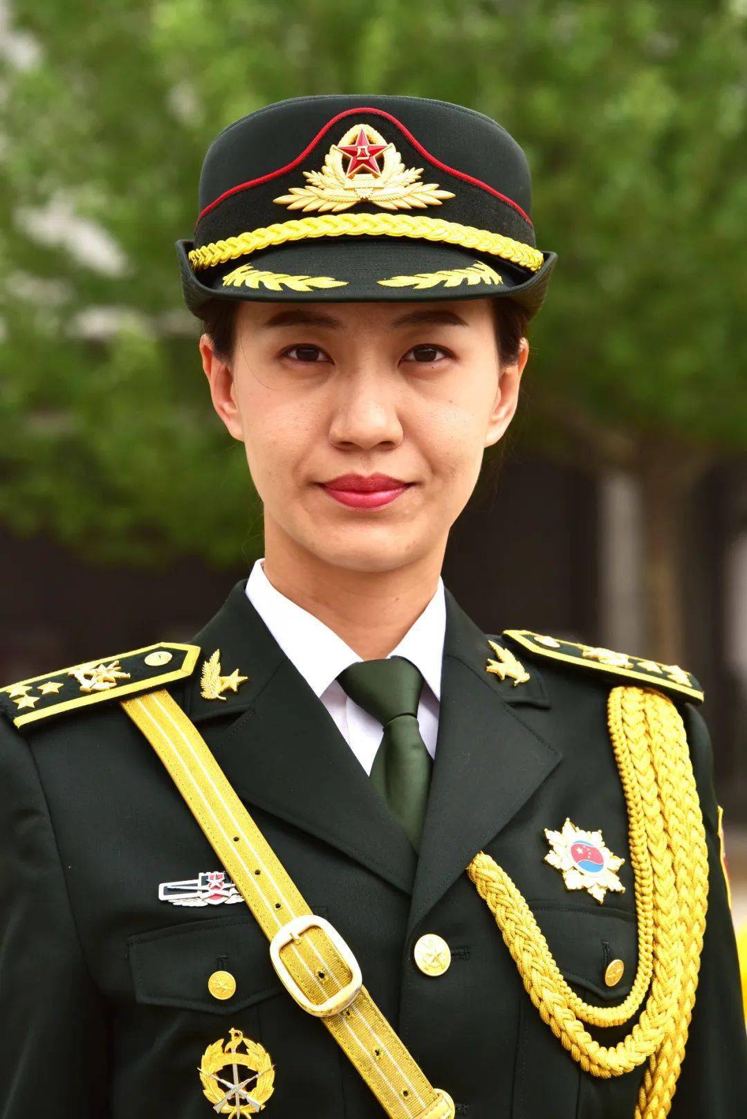 三军仪仗队女队程诚，英勇巾帼，展现风采，三军仪仗队女队员程诚，英勇巾帼展现风采