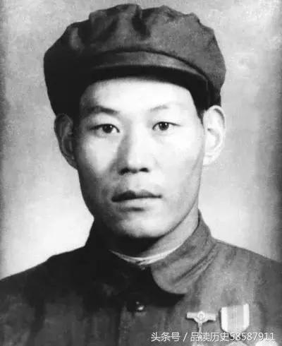 杨根思连长的英雄事迹故事——英勇无畏，永载史册，杨根思连长英勇事迹，无畏英雄，名垂青史