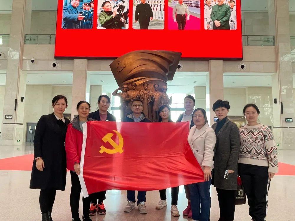 海军节专题党日活动，庆祝与传承海军精神，海军节专题党日活动，庆祝海军精神，传承光荣传统