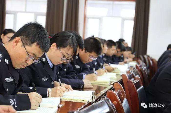 共和国勋章获得者人物事迹，闪耀的荣耀背后的故事，共和国勋章获得者事迹，荣耀背后的故事闪耀光辉