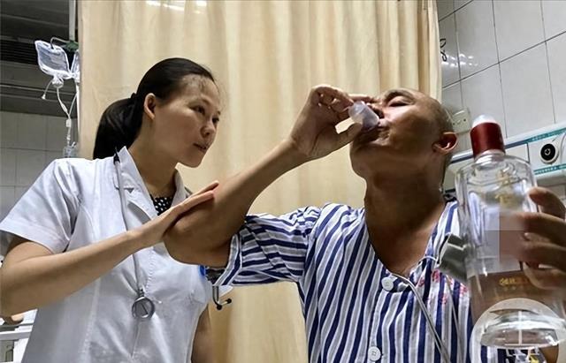 关于捡白酒喝完抢救21天的真相解析与应对建议，捡白酒喝完抢救21天背后的真相解析与应对策略