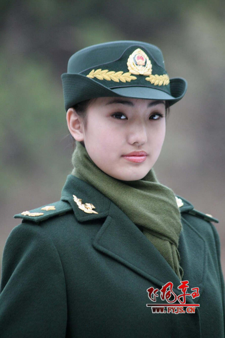 中国女兵谁最漂亮，美丽与英勇并存的风采，中国女兵，美丽与英勇并存的风采，谁最耀眼？