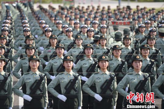 国庆女兵方队视频，展现巾帼英雄的风采，国庆女兵方队视频，展现巾帼英雄风采