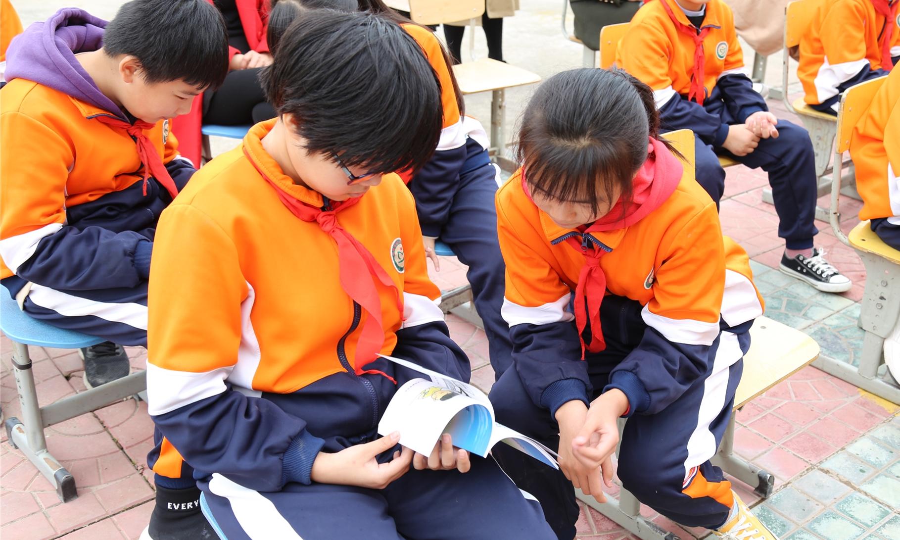 歼10战斗机护航，捍卫国家安全的空中利剑，歼10战斗机，捍卫国家安全的空中利刃，护航长空利剑行动