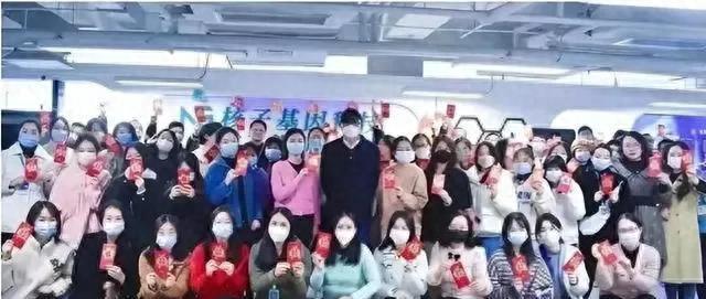 国产航母入列仪式观后感，荣耀时刻，铸就民族自信之盾，国产航母入列仪式观后感，荣耀铸就民族自信之盾时刻