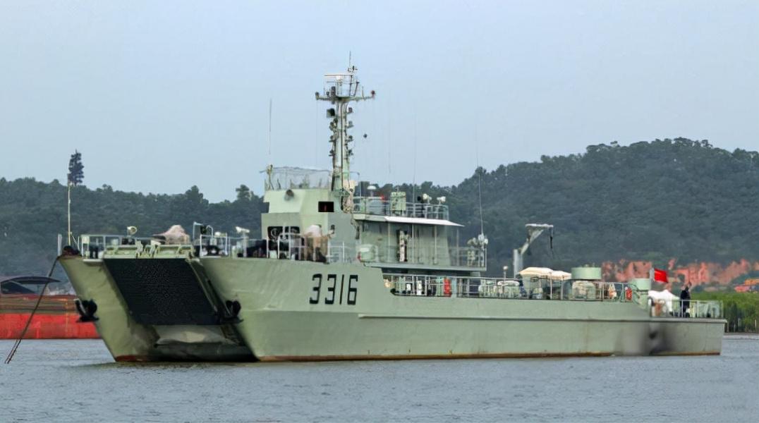 揭秘中国海军的强悍力量，074A型登陆艇深度解析，深度解析，中国海军的强悍力量——074A型登陆艇揭秘