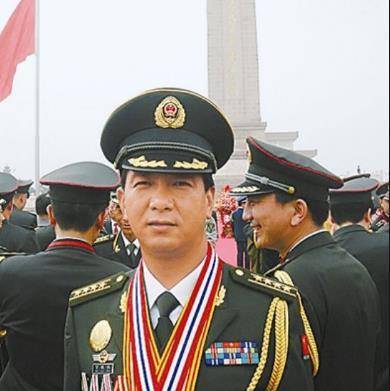 丁晓兵儿子的成长之路，家庭背景与个人成就的探索，丁晓兵儿子的成长之路，家庭背景与成就探索