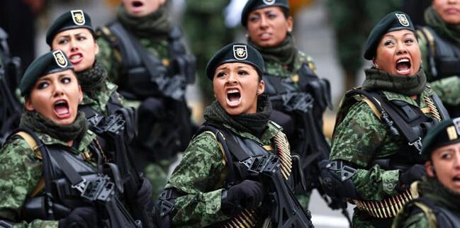 中国女兵照片高清，展现英姿，赞美伟大，中国女兵风采，高清照片展现英姿，致敬伟大女性