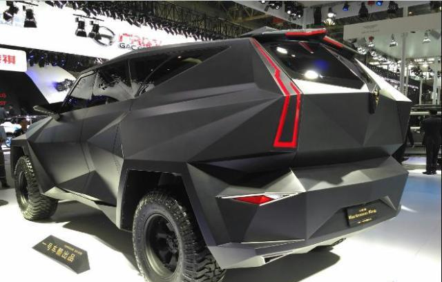 像装甲车的SUV，名称解析与独特之处，装甲车级SUV，名称解析与独特特性探究
