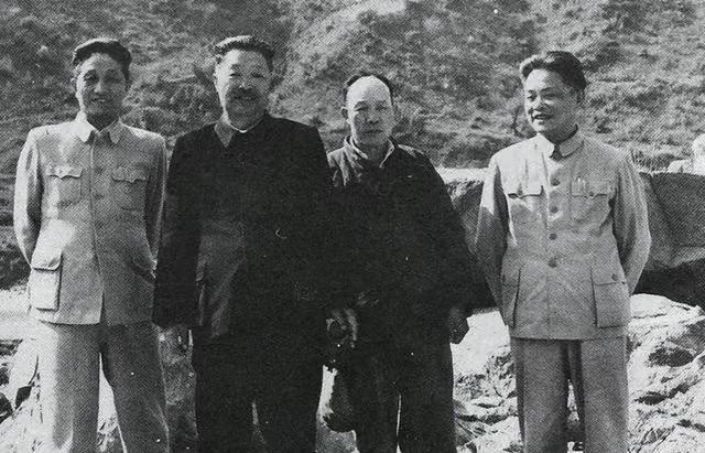 赞美祖国的军事强大——展现中国力量的辉煌篇章，中国军事力量的辉煌，展现祖国强大实力
