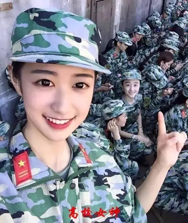 国防大学校花，青春风采与学术魅力的完美结合，国防大学校花，青春风采与学术魅力的闪耀结合
