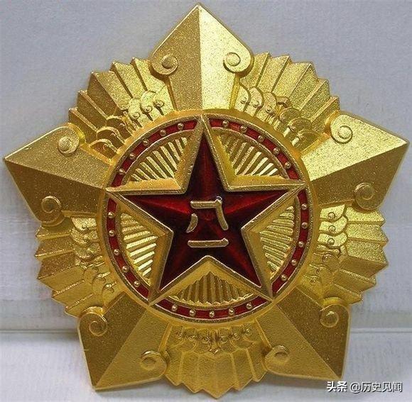 八一勋章与特等功，究竟哪个更为卓越？，八一勋章与特等功，究竟哪个荣誉更为卓越？
