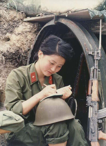 越南反击战中的中国女兵，历史瞬间与永恒记忆，中国女兵在越南反击战中的历史瞬间与永恒记忆