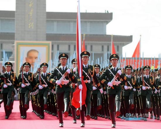 重温历史瞬间，2009年国庆节阅兵完整版回顾，「重温历史瞬间，2009年国庆阅兵盛典回顾」