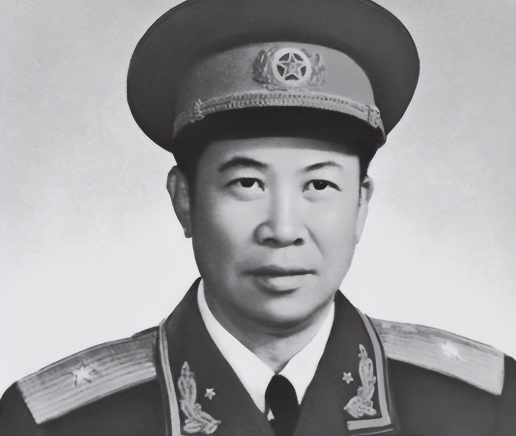 三级八一勋章授给什么级别的军官，解析荣誉背后的军人力量，三级八一勋章授予的军官级别及荣誉背后的军人力量解析