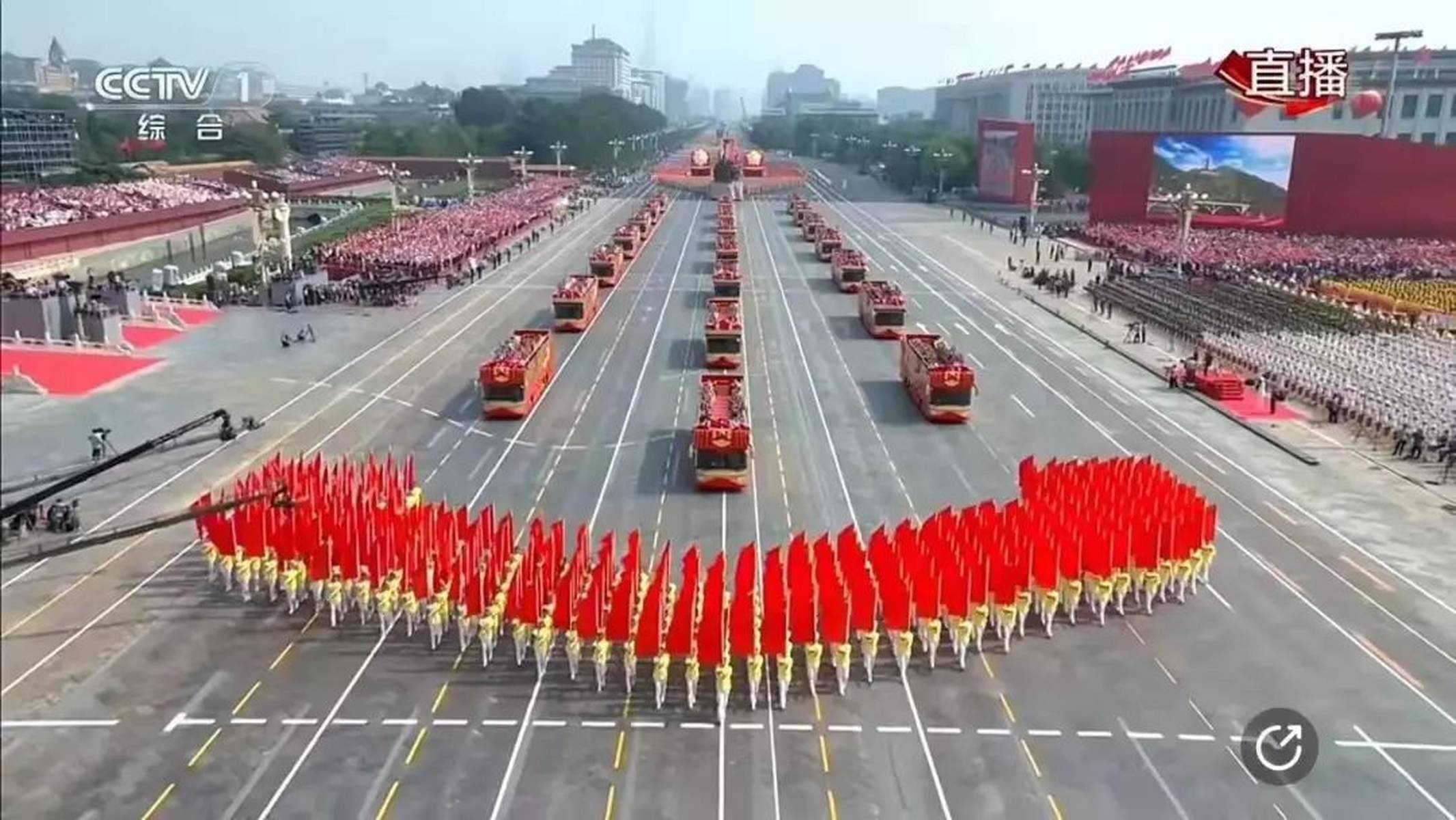 庆祝中华人民共和国成立七十周年国庆阅兵方阵图片回顾与解析，中华人民共和国七十周年国庆阅兵方阵图片回顾与解析