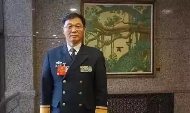 中国水下航母图片，揭示强大水下力量的神秘面纱，中国水下航母揭秘，强大力量展现神秘魅力