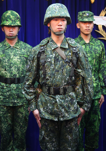 台军迷彩服与星空迷彩，深度解析与比较，台军迷彩服与星空迷彩深度对比解析
