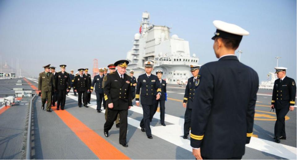 揭秘中国海军的骄傲，051型与131舰，揭秘中国海军双骄，051型与131舰的荣耀之旅
