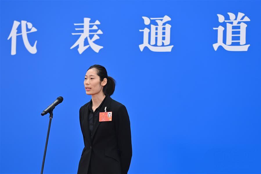 排球最新新闻消息，赛场动态与热议话题，排球赛场动态更新，最新新闻消息与热议话题