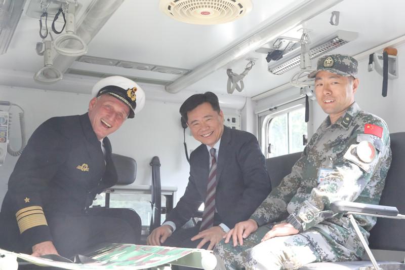 中德卫勤实兵联，深化军事合作，共筑安全屏障，中德深化军事合作，实兵联合演练，共筑安全屏障