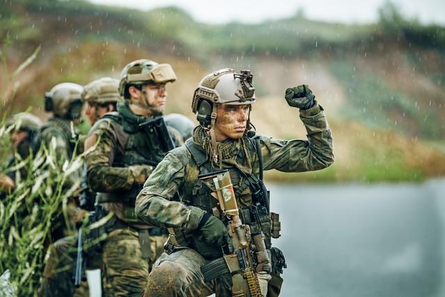 美国士兵装备费用深度解析，究竟多少钱？，美国士兵装备费用全面解析，揭秘究竟需要多少资金？