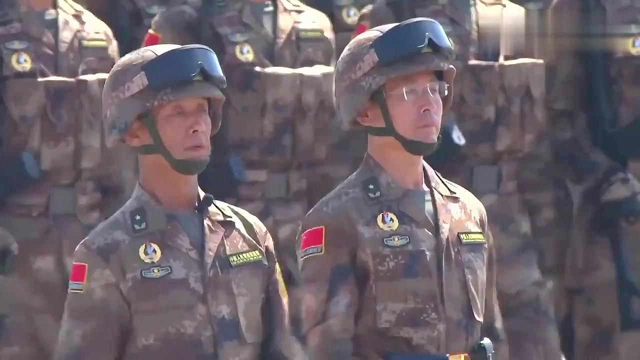 阅兵方阵视频完整版，回顾历史，展望未来，阅兵方阵回顾历史，展望未来，完整版视频震撼呈现