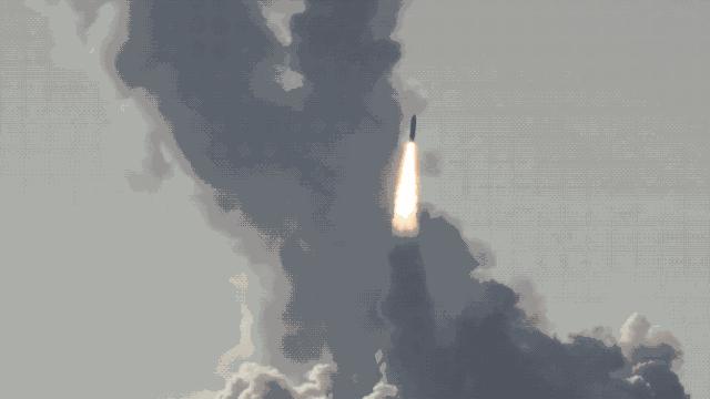 鹰击-100反舰导弹的速度，探索现代海军武器的尖端技术，鹰击-100反舰导弹的速度与现代海军武器尖端技术探索
