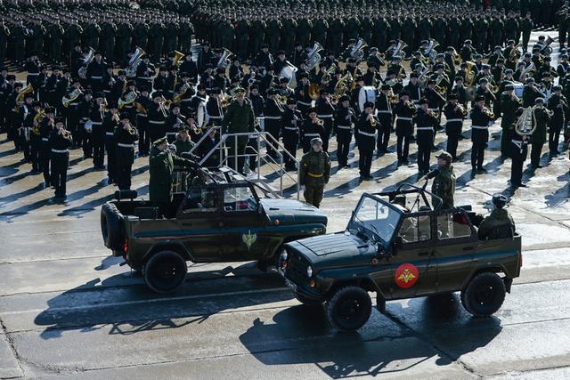 今天俄罗斯阅兵现场状况，壮观盛大的军事庆典，俄罗斯阅兵现场壮观庆典，军事庆典展现震撼力量