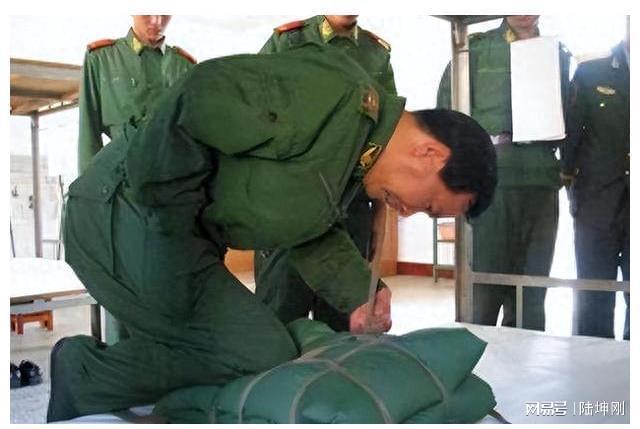 丁晓兵，英勇事迹永载史册的军人楷模，丁晓兵，军人楷模的英勇事迹永载史册
