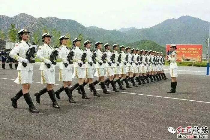 二零一九大阅兵，女兵方队的璀璨风采，「二零一九大阅兵，女兵方队展现璀璨风采」