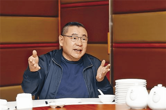 丁雄军的老婆家庭背景，深度解析，丁雄军老婆家庭背景深度解析