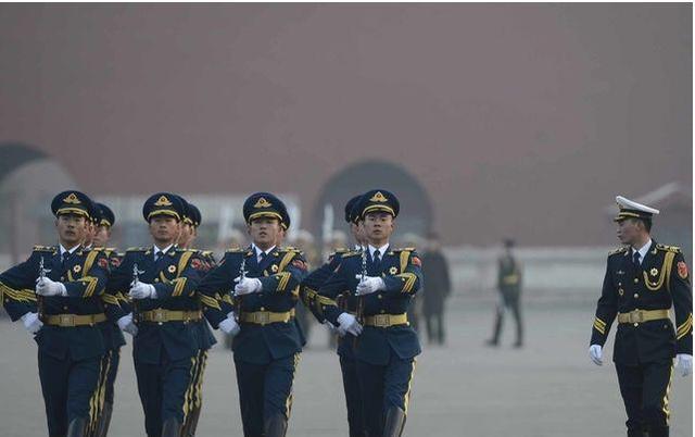 国旗护卫队工资是多少，深入了解与解析，国旗护卫队工资深度解析与探讨