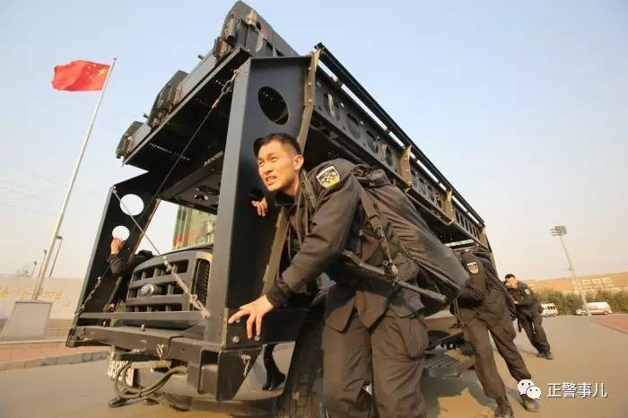 北京市公安局反恐怖和特警总队的职责与行动，守护首都安全的坚实力量，北京市反恐怖和特警总队，首都安全的坚实守护者